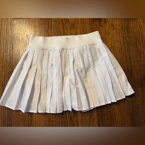 Lululemon White Pleated Skirt Size 6